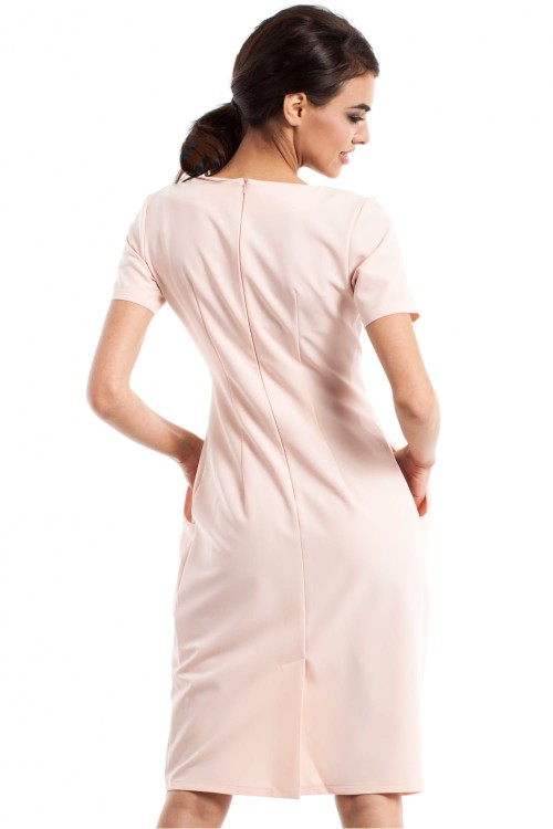 Elegancka sukienka różowa w stylu lat 60
