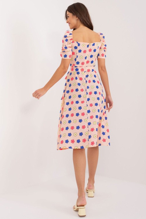 Sukienka retro rozkloszowana w stylu lat 50 w kwiaty