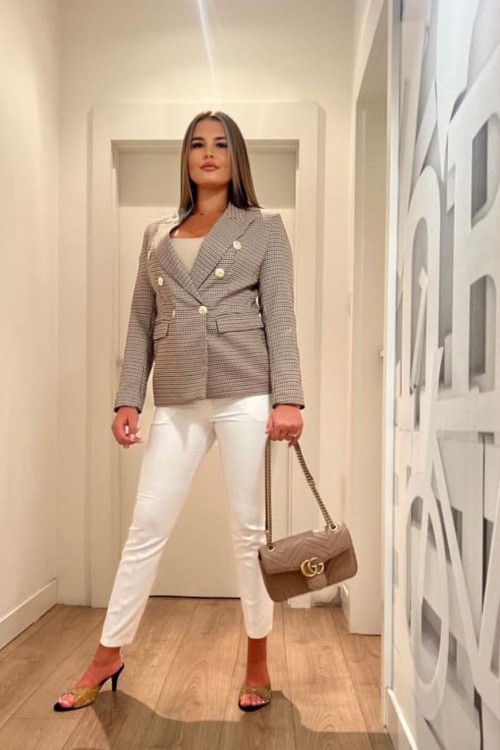 Elegancka marynarka power dressing w kratkę fioletową