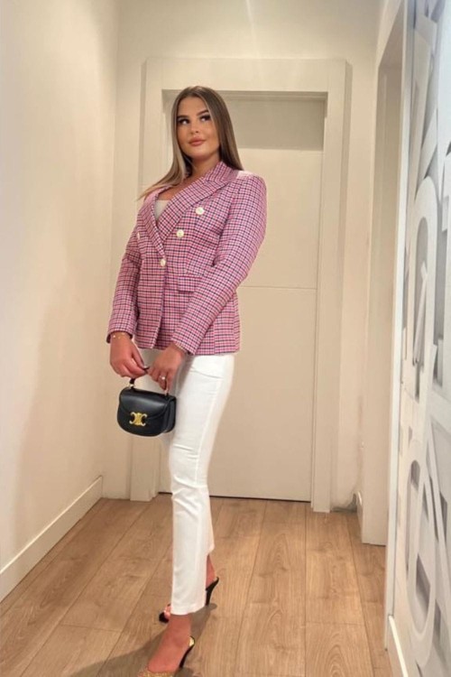 Elegancka marynarka power dressing w kratkę różową
