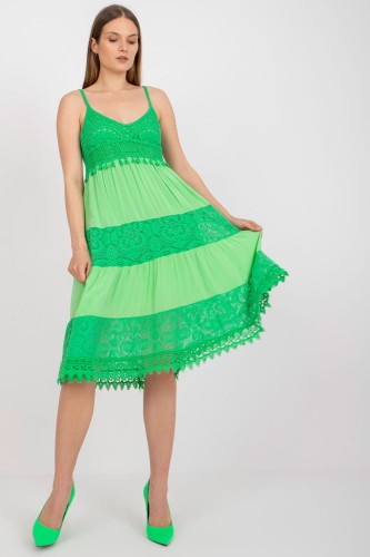 Zielona sukienka boho w stylu lat 70